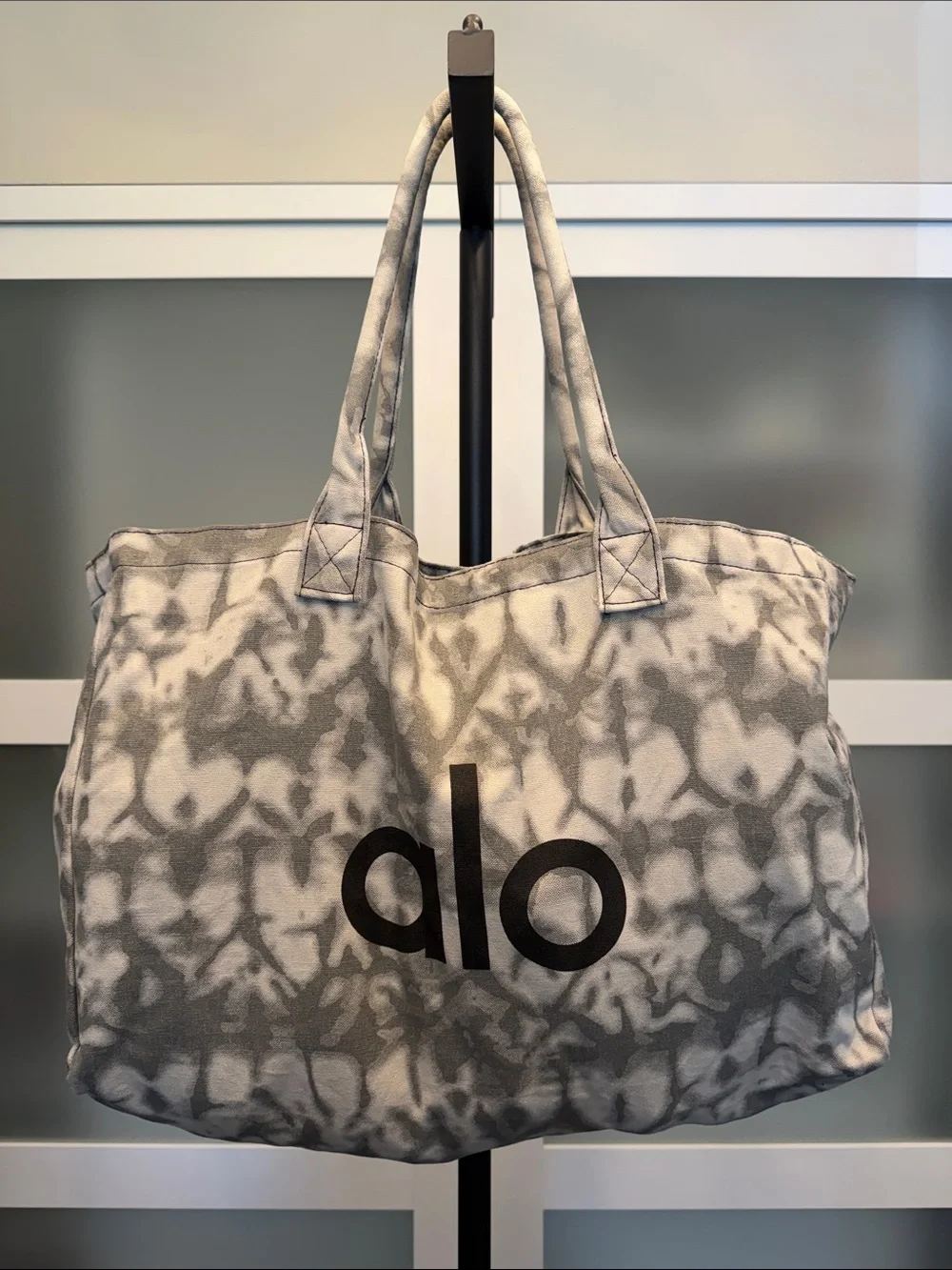 Alo Yoga NEW YORK Limited Edition Gray Tie Dye Canvas Tote